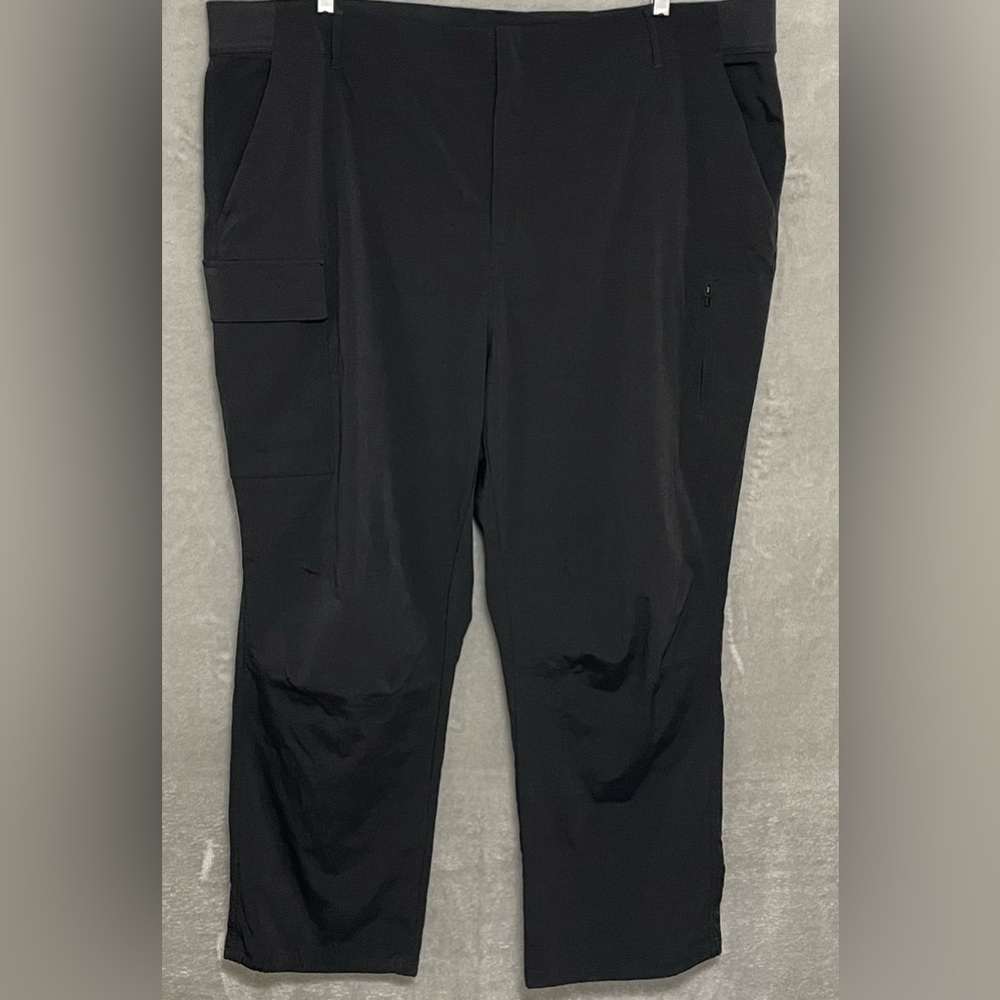Athleta Trekkie Utility Cargo Pants Black Nylon Stretch Women’s Size 26